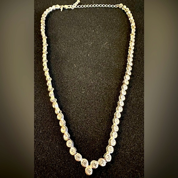 Vintage Avon Rhinestones necklace - Picture 5 of 8